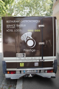 adhésif sticker camion traiteur angers