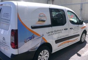 Signalétique adhésif véhicule Angers