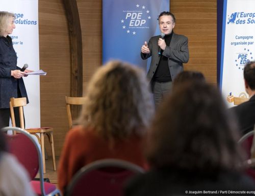 Impression de roll’up 85×200 cm pour une conférence organisée par le Parti Démocrate européen à Angers