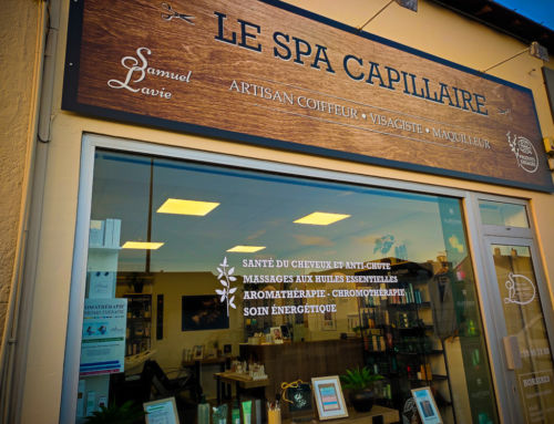 Panneau et vitrophanie pour un salon de coiffure près d’Angers